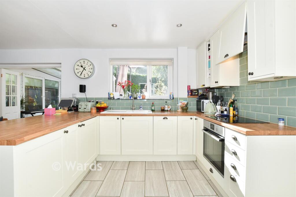 House in Tunbridge Wells, High Brooms, Sherwood - View 2