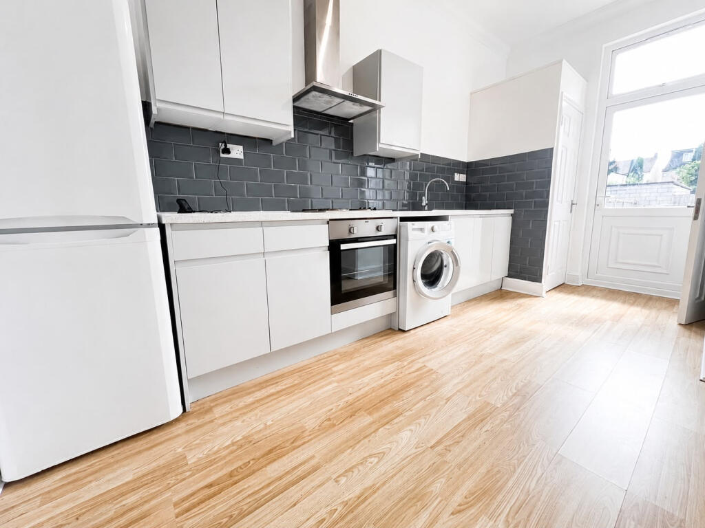 Main image of property: Ingleby Road, Ilford, Essex, IG1
