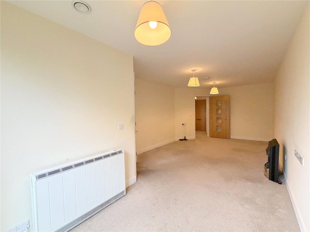 38 Oakwood Court, Inverness, IV2 photo 5