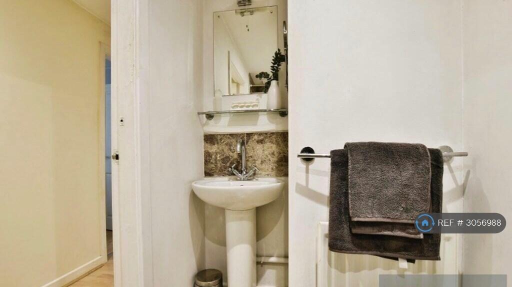 Apartment in Warrington - View 4