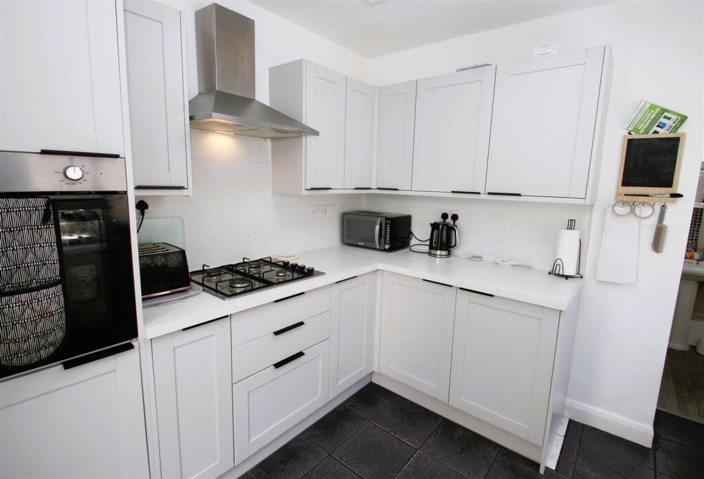 House in Dudley, West Midlands - View 2