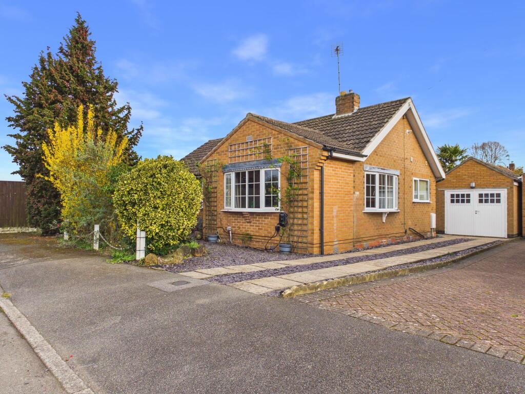 3-bed detached on The Grove, Calverton, Nottingham, £280,000