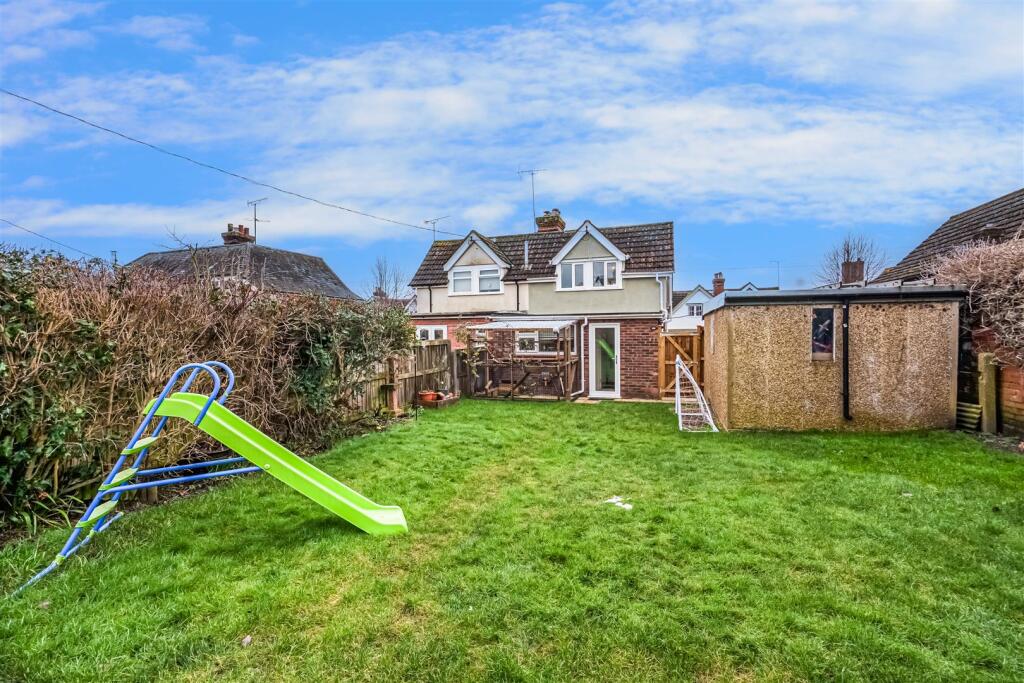 New Village, Brantham photo 3