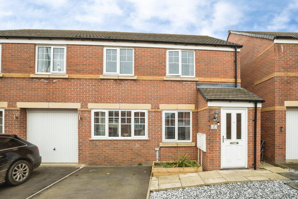 Main image of property: Llys Curig, Flint, CH6