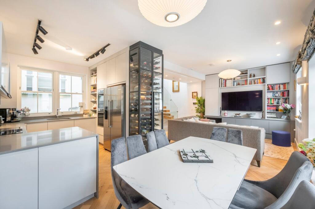 Main image of property: Lancaster Mews, Bayswater, London, W2