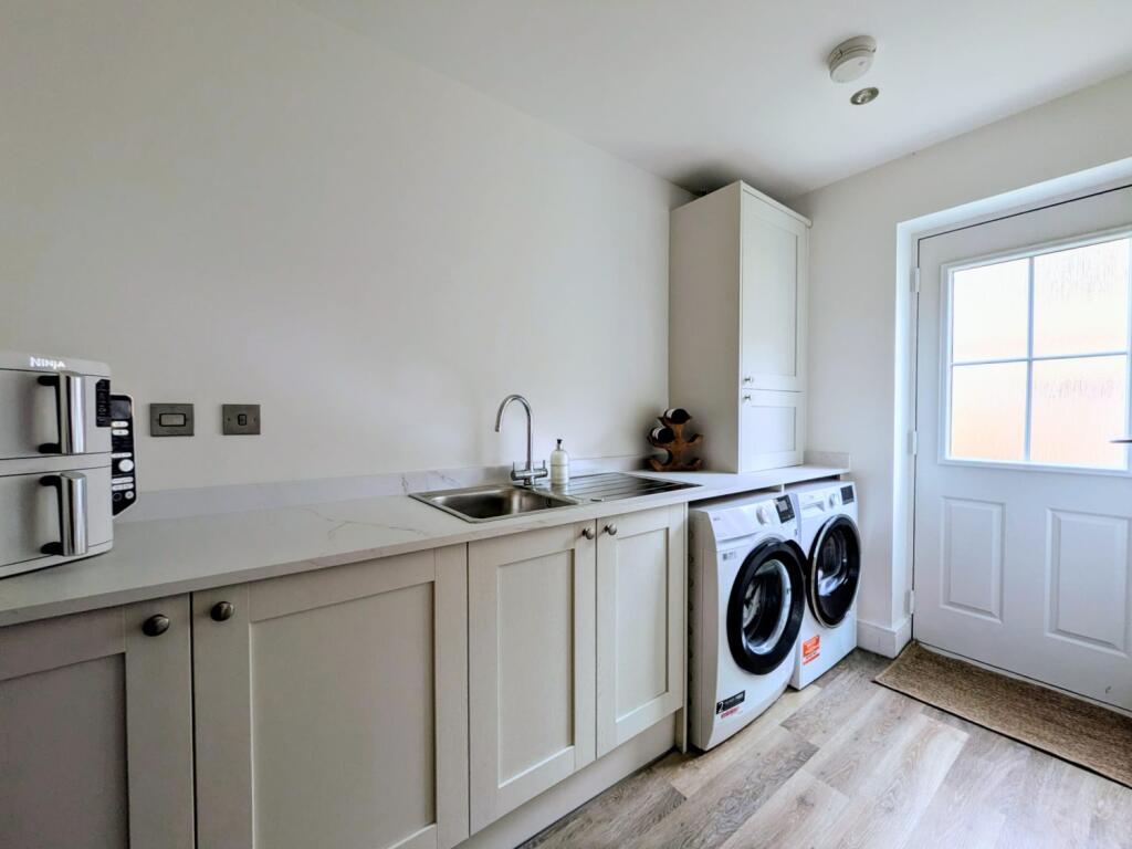 House in Stockton-on-Tees, Portrack - More