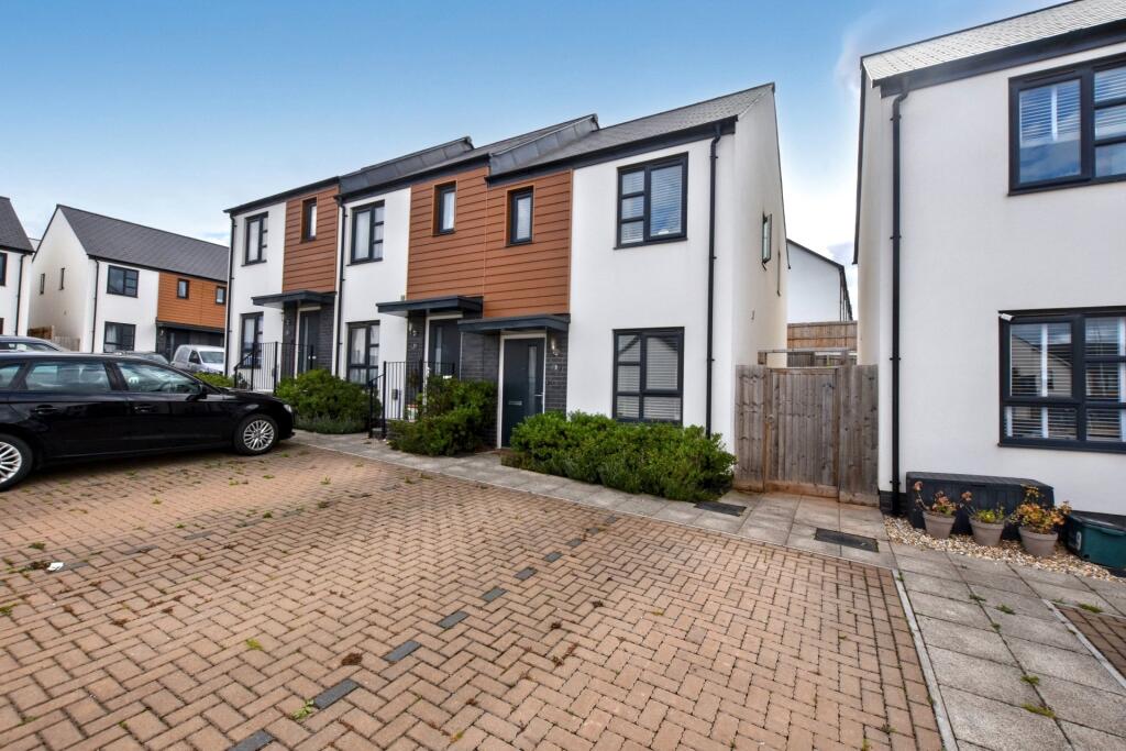 2-bed terraced on Cart Land Rise, Tithebarn, Exeter, Devon, £260,000