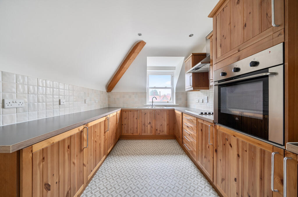 Apartment in Dorchester - More