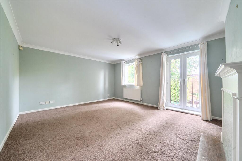 House in Waverley, Farnham - View 5