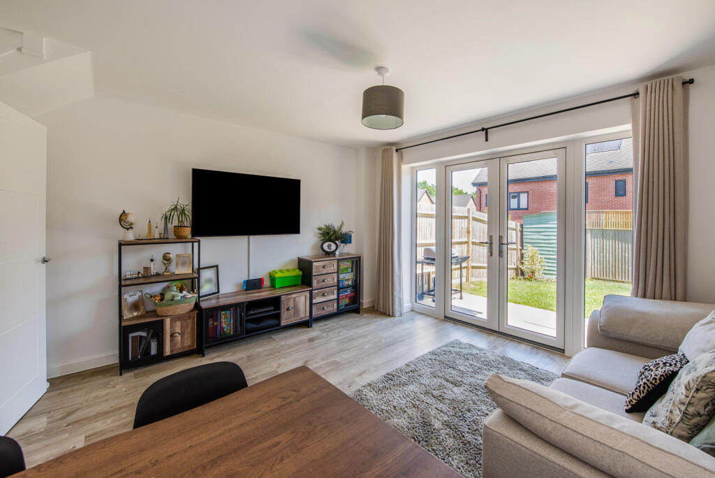House in Whiteley - View 4
