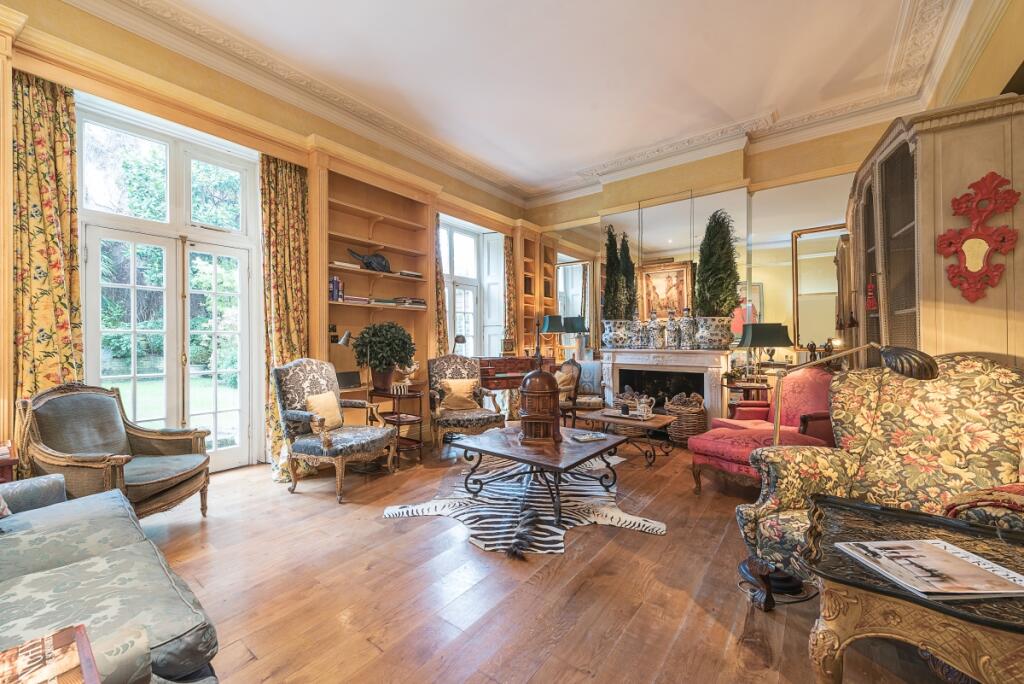 Main image of property: Warwick Avenue W9