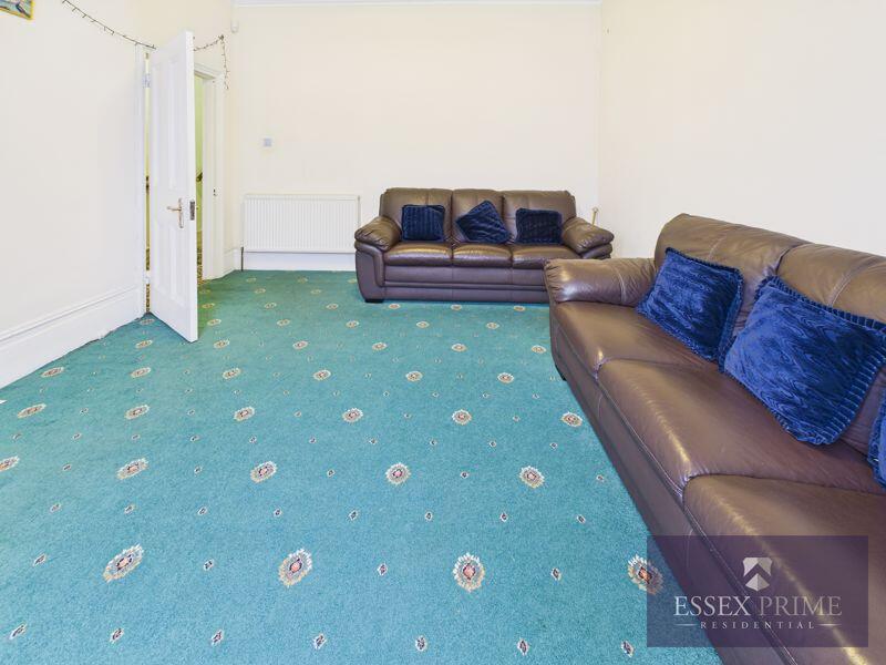 House in London - View 5