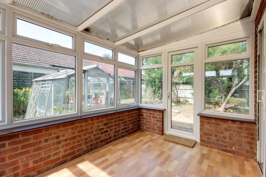 House in Dartford - More