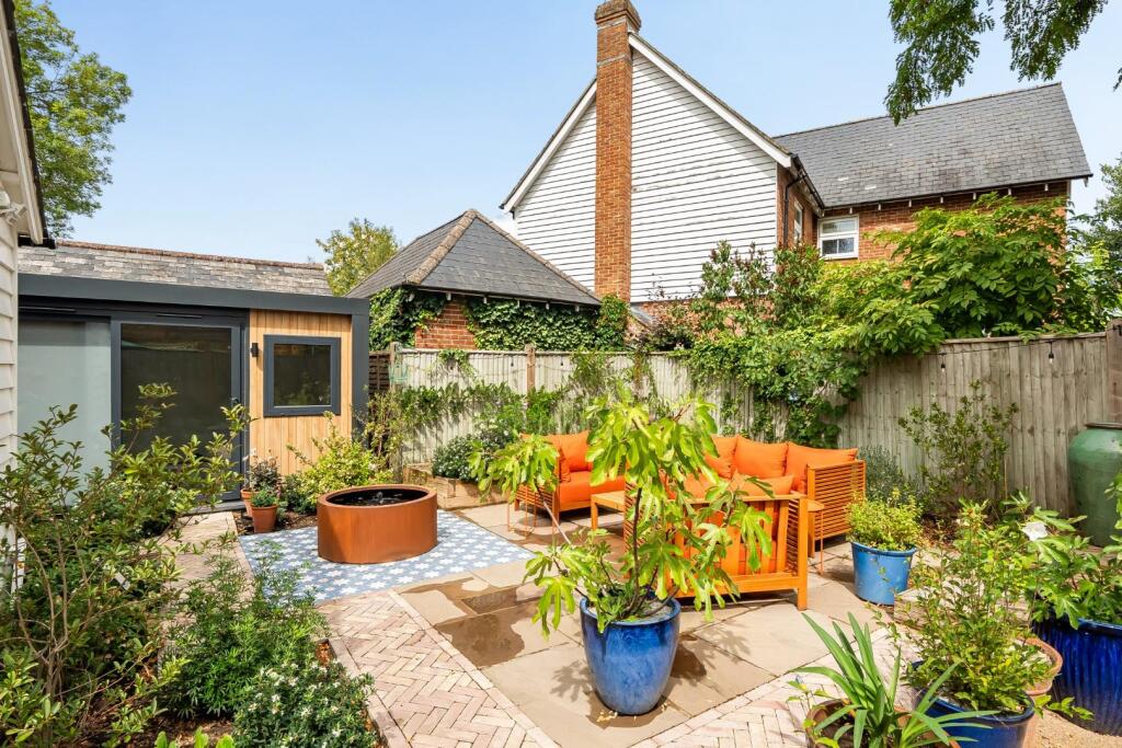 House in Tonbridge - View 4