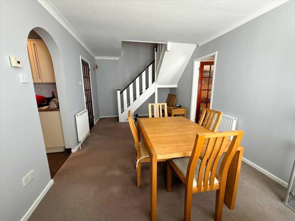 House in Dartford - More