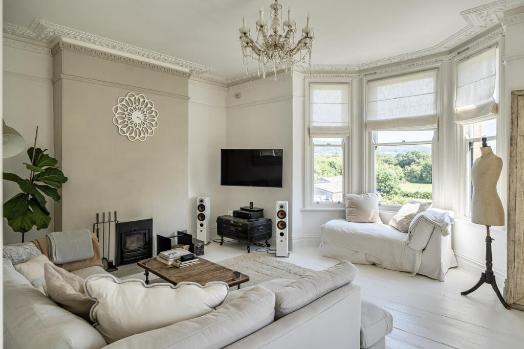 London Road West, Bath, BA1 - View 3