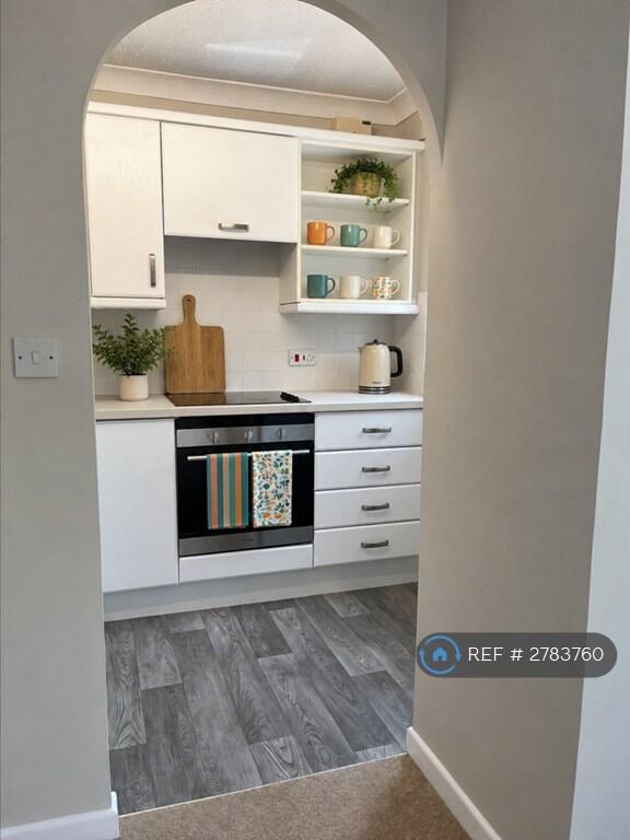 Apartment in Guildford - View 4