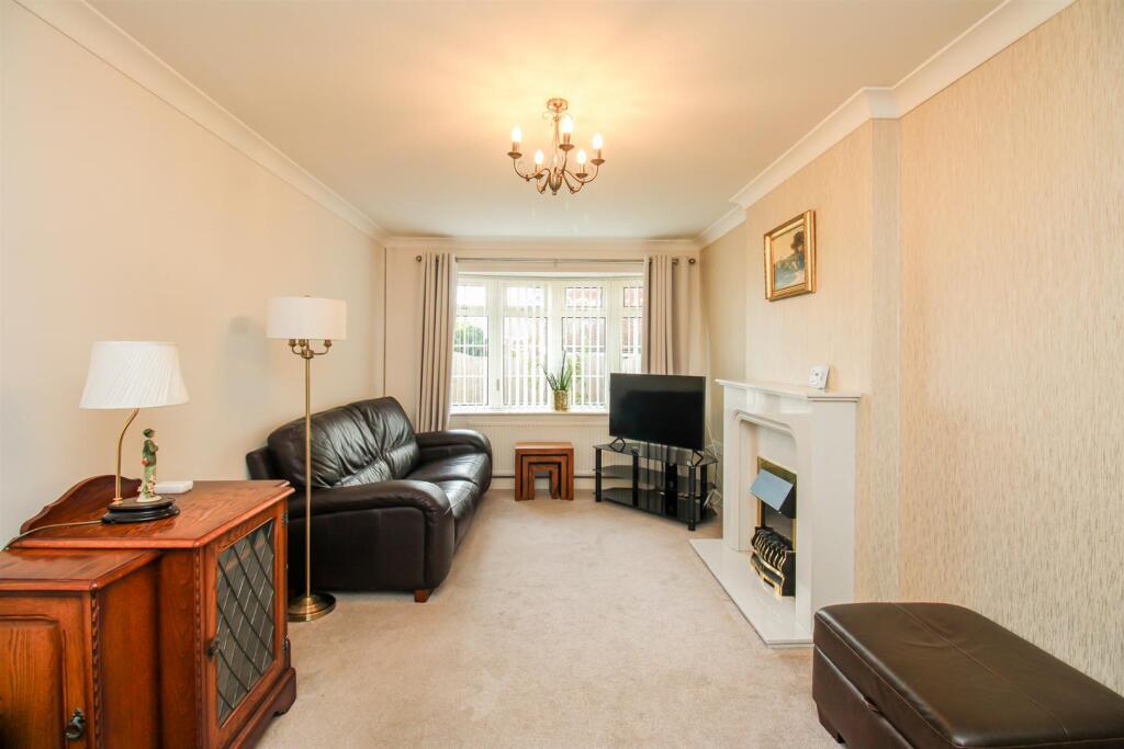 House in Wakefield, West Yorkshire - View 4