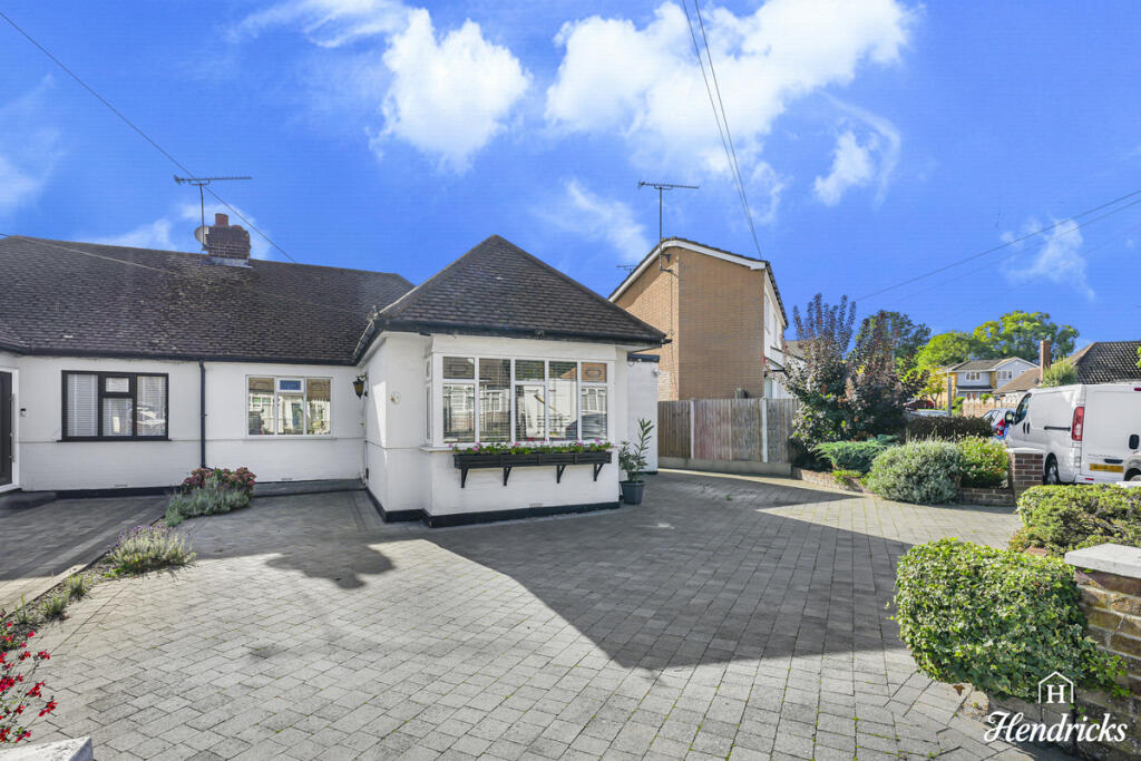 Main image of property: Blenheim Park Close, Leigh-on-sea, SS9 4