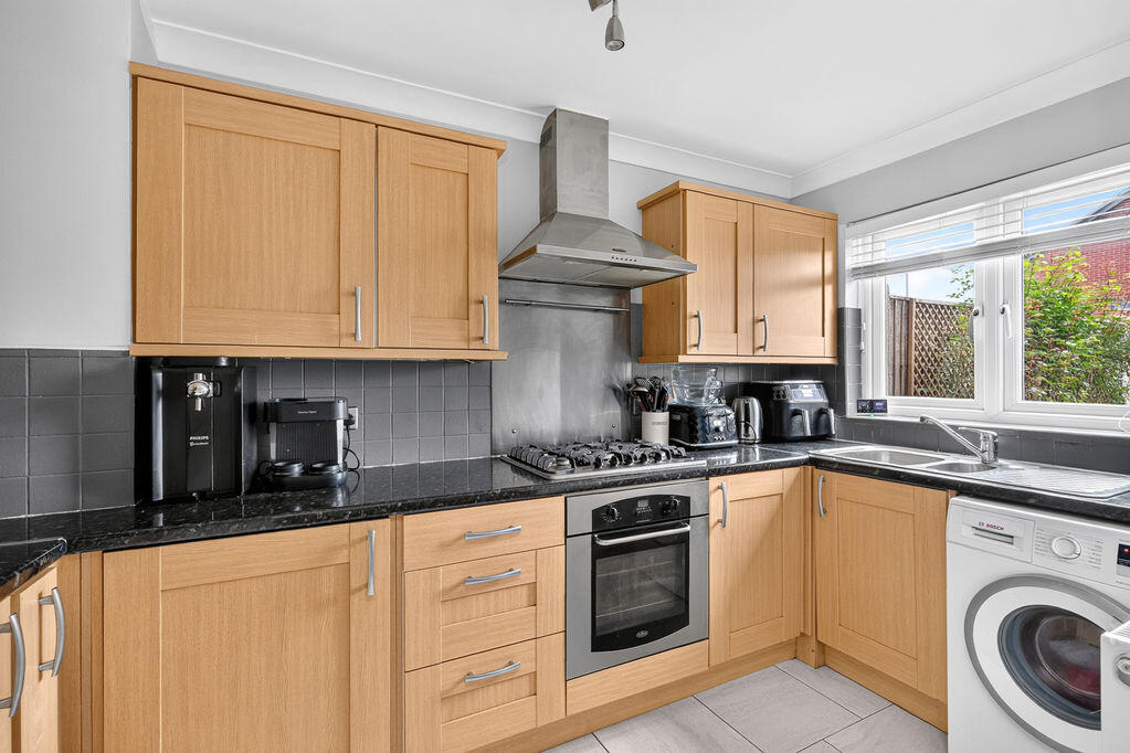 House in Kingston upon Thames - View 2