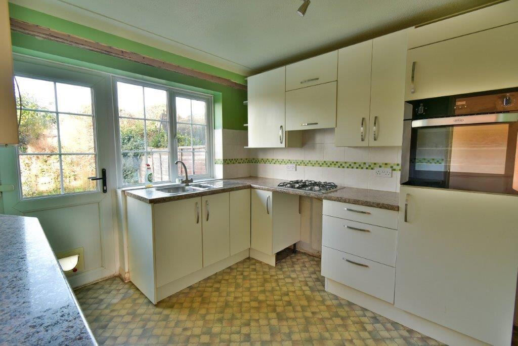 Links Drive, Bexhill-on-Sea, TN40 photo 3