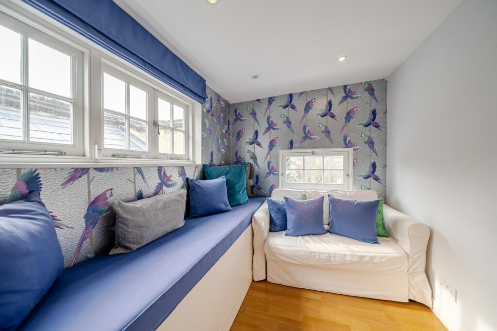 6 bedroom detached house for rent