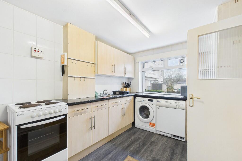 Apartment in Glasgow, Wyndford, Maryhill - View 5