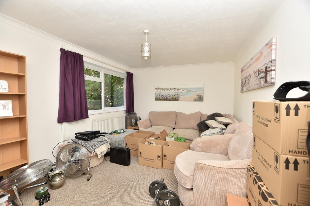 House in Luton - View 4