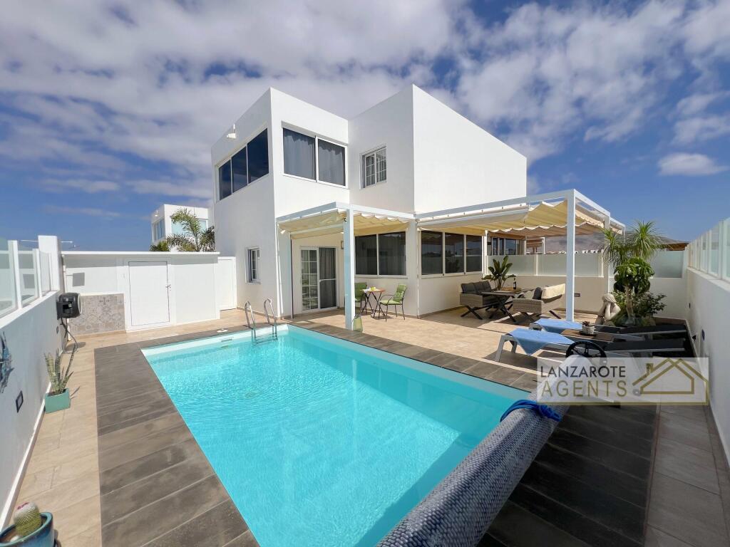 Main image of property: Canary Islands, Lanzarote, Playa Blanca