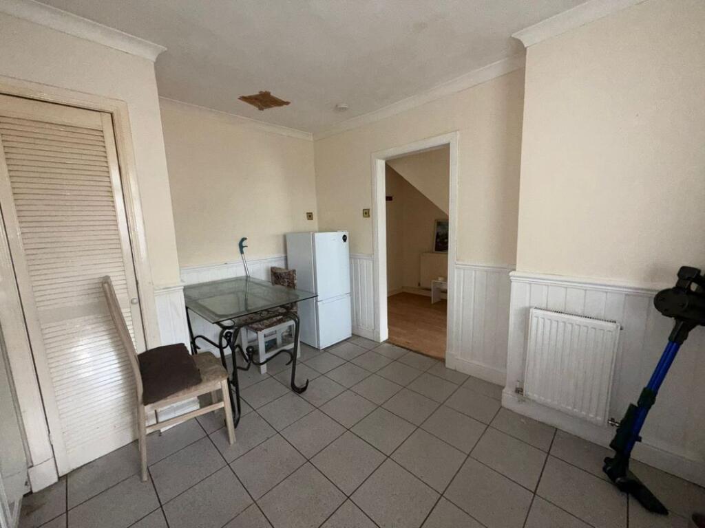 61 Greenlaw Avenue, Wishaw, Lanarkshire, ML2 8QN photo 3