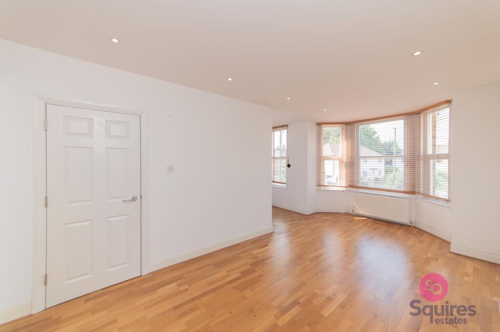 Main image of property: Long Lane, London, N3