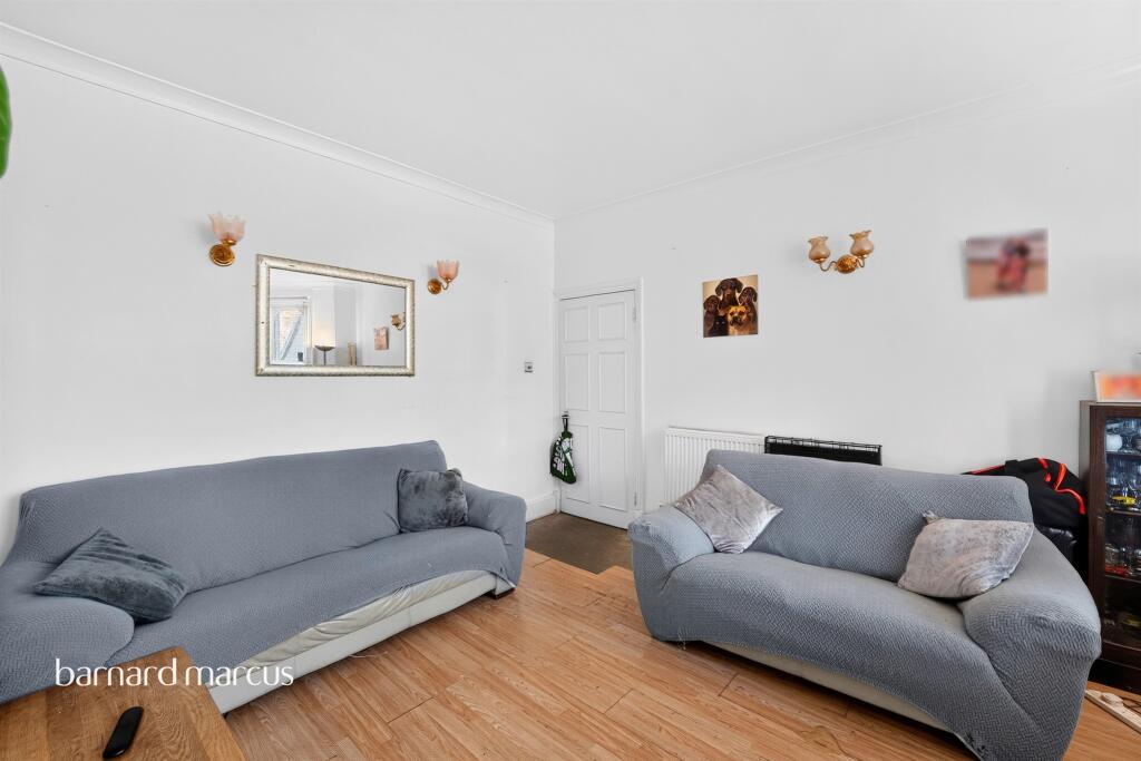 Apartment in London - View 4