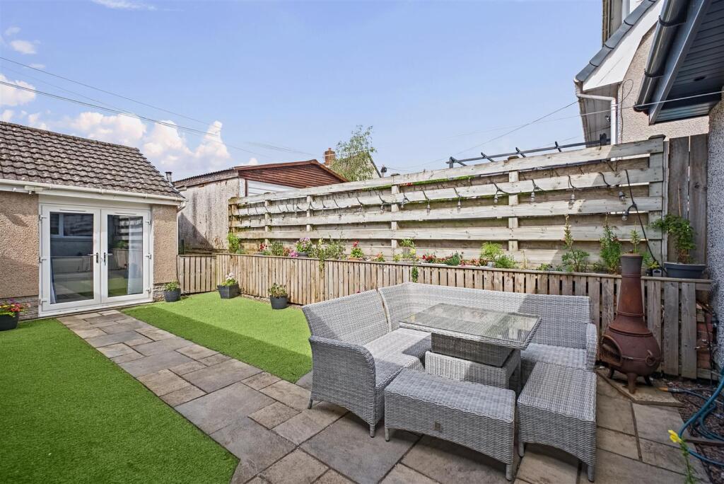 House in Stonehouse, South Lanarkshire - More