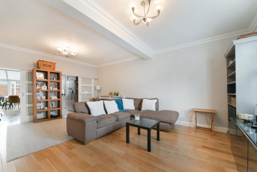 Hartfield Crescent, Wimbledon, London, SW19 photo 2