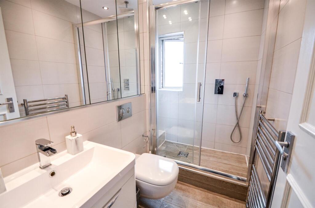 Apartment in London - More