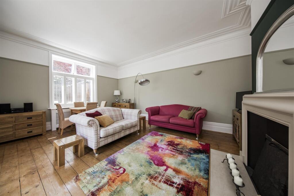 Apartment in Tonbridge - View 3