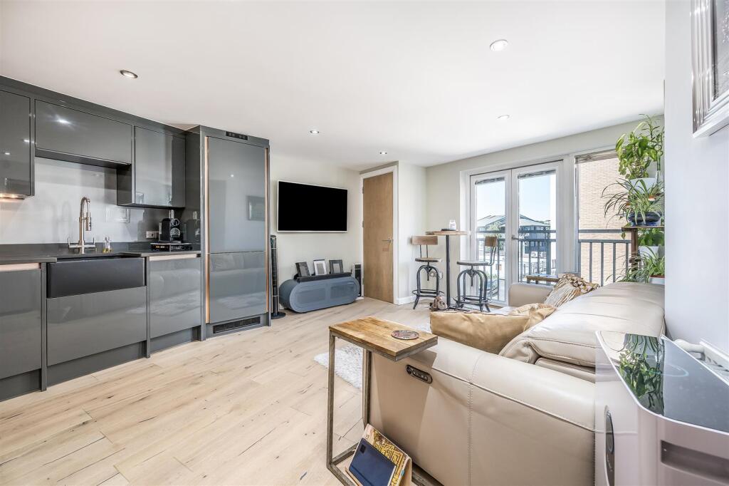 Apartment in London, Maitland Park, Kentish Town - View 2