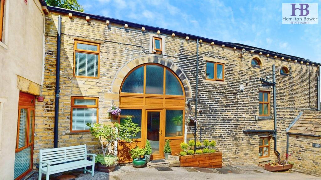 Main image of property: The Barn, Lee House Farm, Halifax, HX3