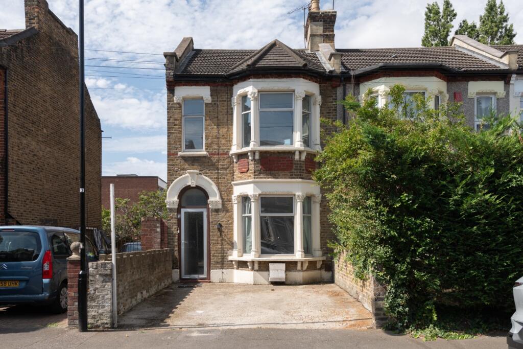 Main image of property: Chelmsford Road, Leytonstone, London, E11 1BT