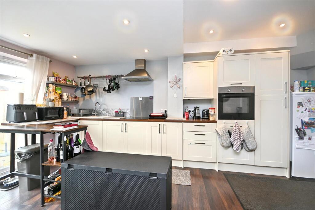 Dacre Road, Eastbourne - View 2