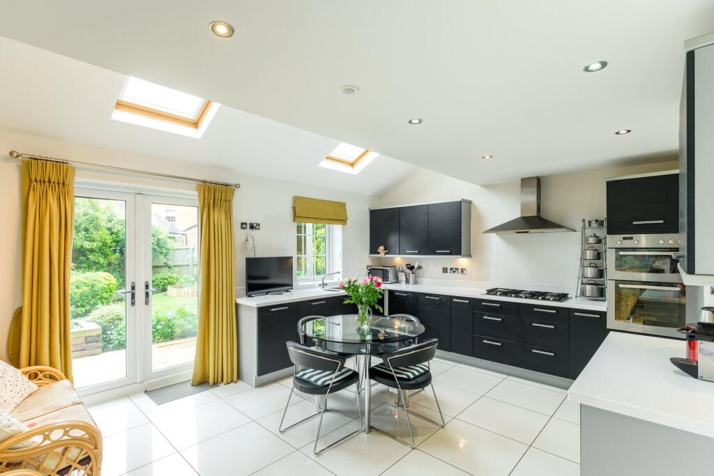 House in Rushcliffe, Fox Hill View, East Leake - View 2