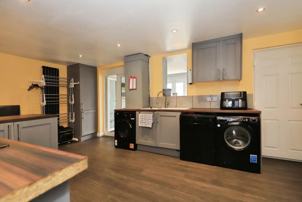 House in Wolverhampton, West Midlands - View 4