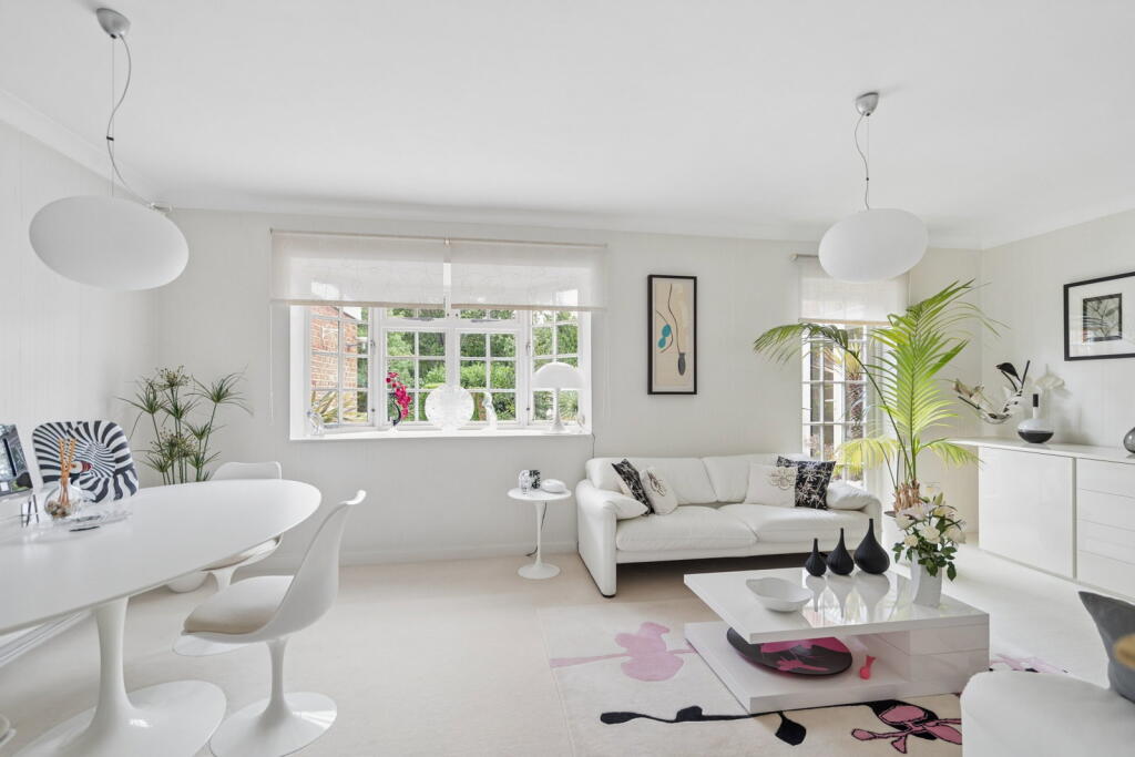 House in Harrow - View 5