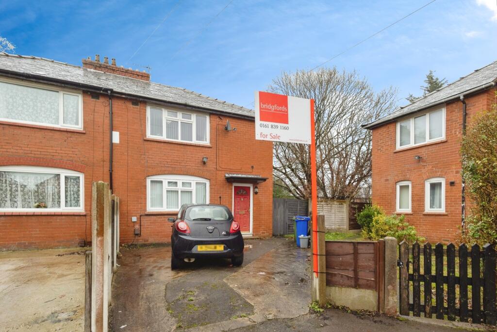 Main image of property: Frinton Avenue, MANCHESTER, Lancashire, M40