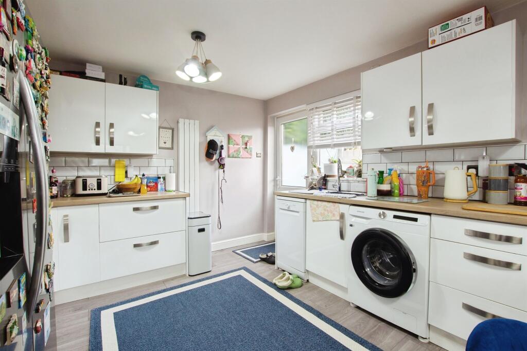 Meadow Rise, Nottingham photo 2