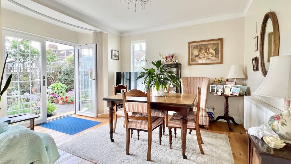House in London - View 5