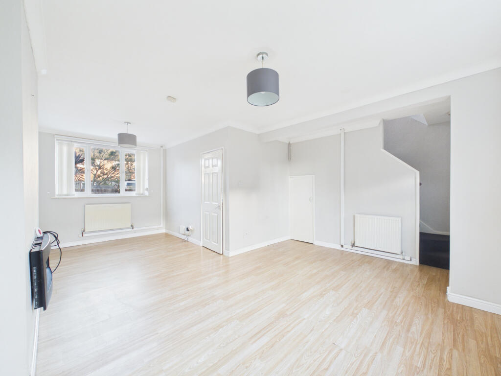 House in Hull, Bilton Grange - View 3