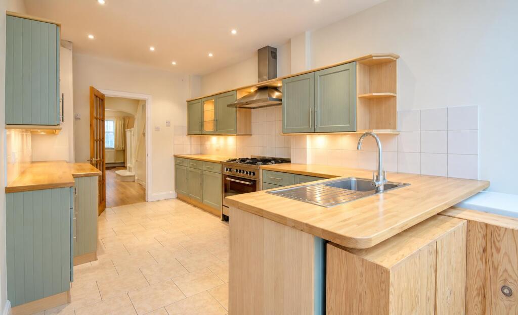 House in London - View 5