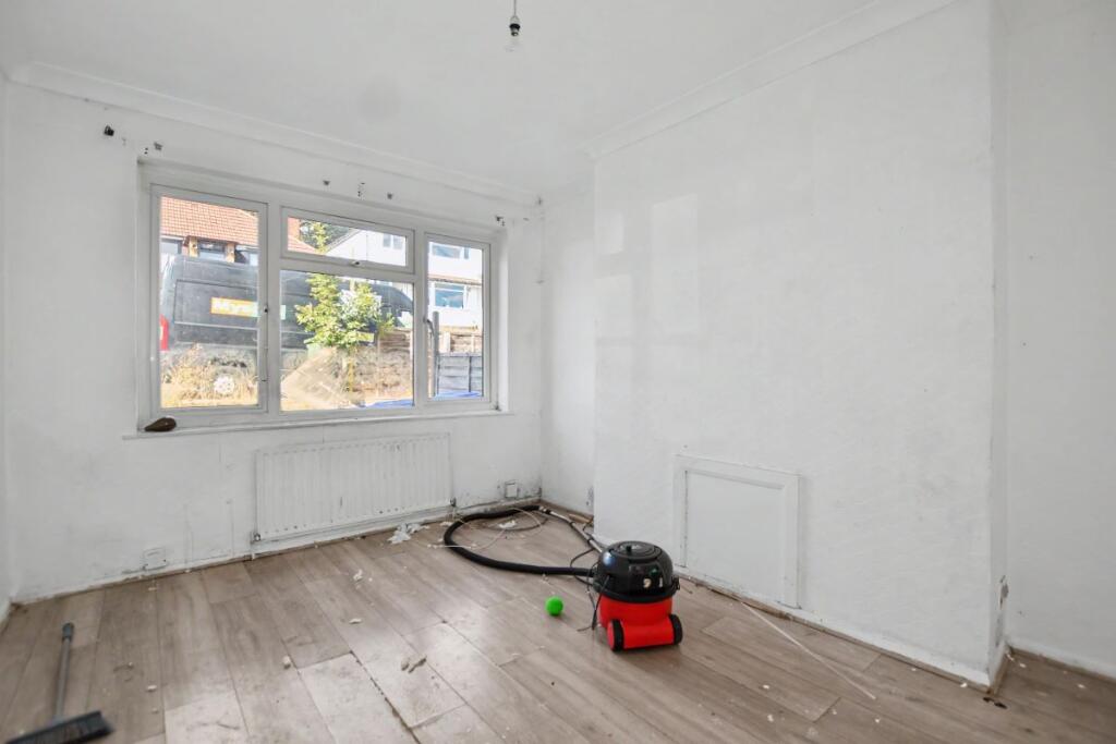 Apartment in London, Northumberland Heath - View 2