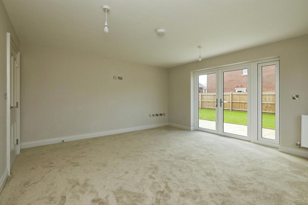 Hazel Grove, Retford photo 5